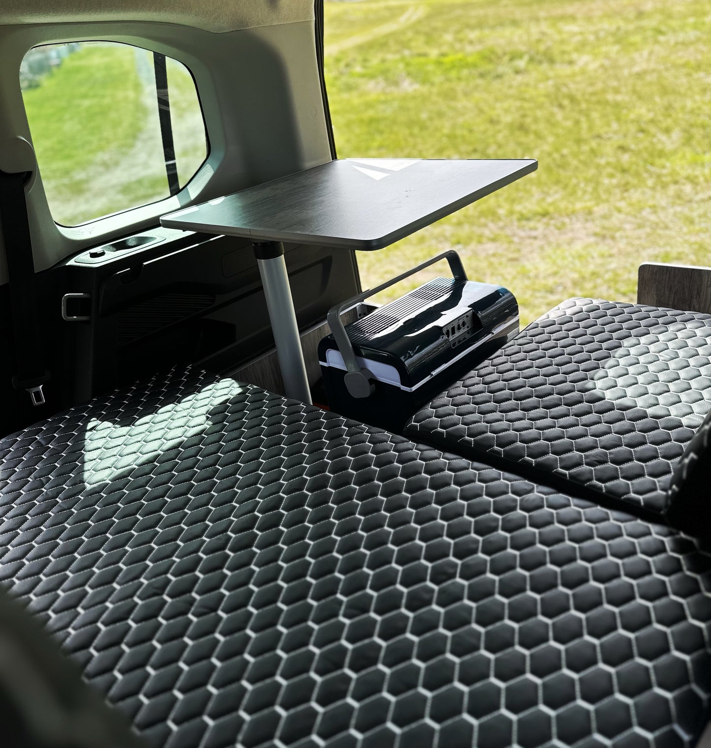 Volkswagen Caddy Maxi Life 2004-2020 Outback Campers Camperbox Navigator Kit XL Deluxe