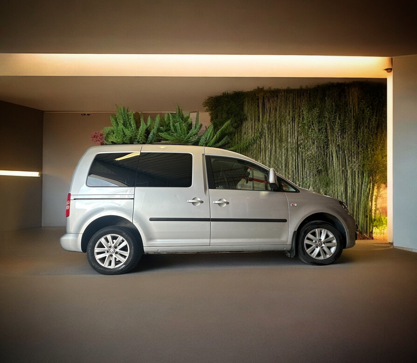 Outback Campers Volkswagon Caddy Life Mini-Husbil från 2011