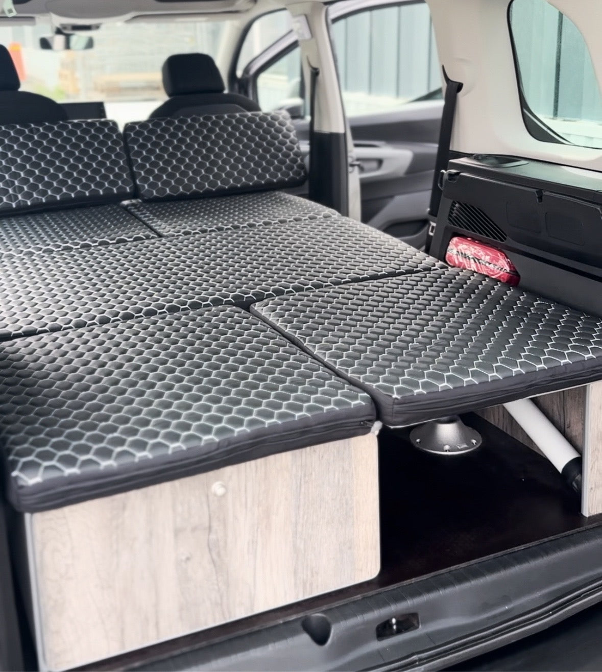 Volkswagen Caddy Life 2004-2020 Outback Campers Camperbox Navigator Kit Deluxe